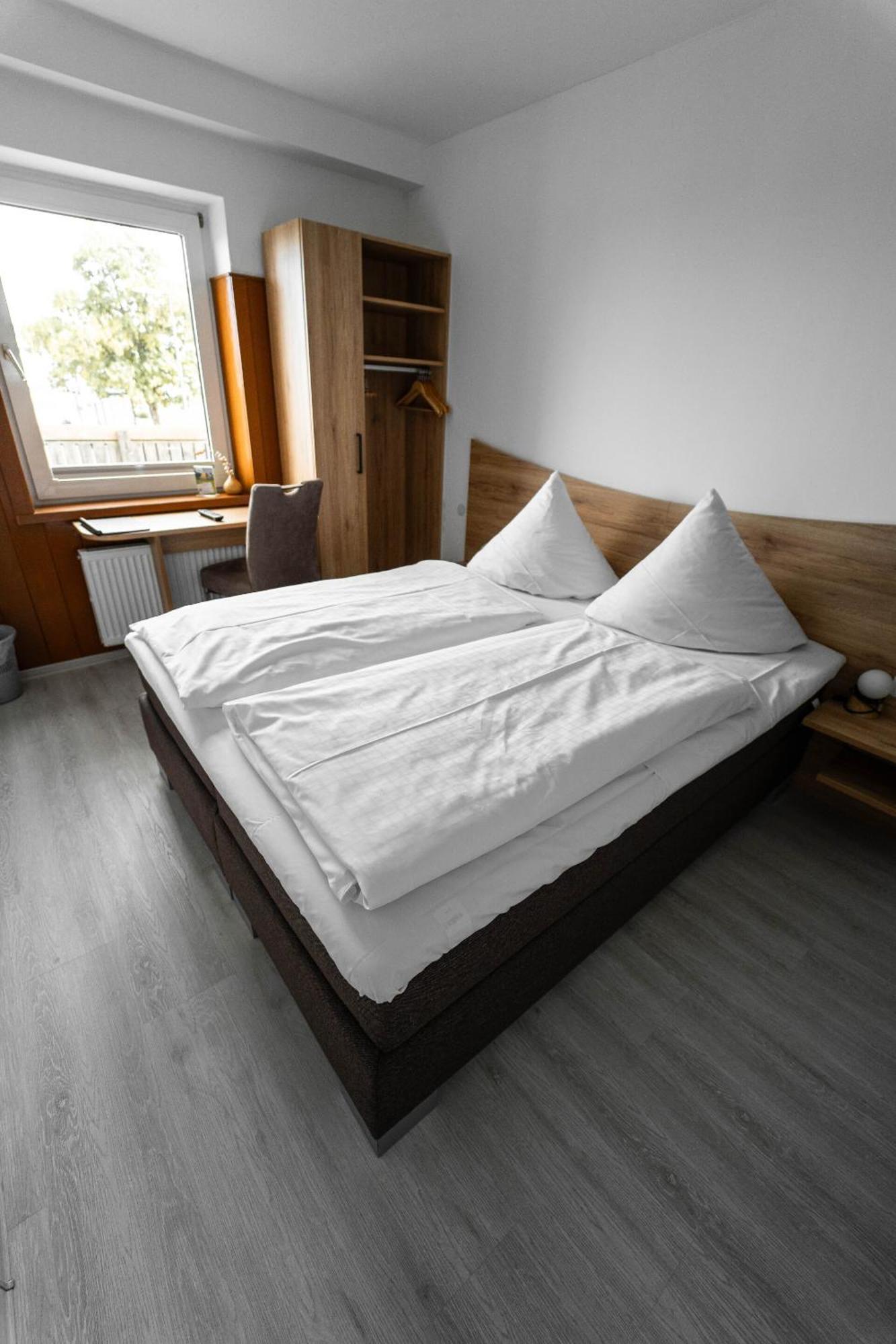 Berghotel Deutscher Flieger Wasserkuppe Gersfeld Habitación foto