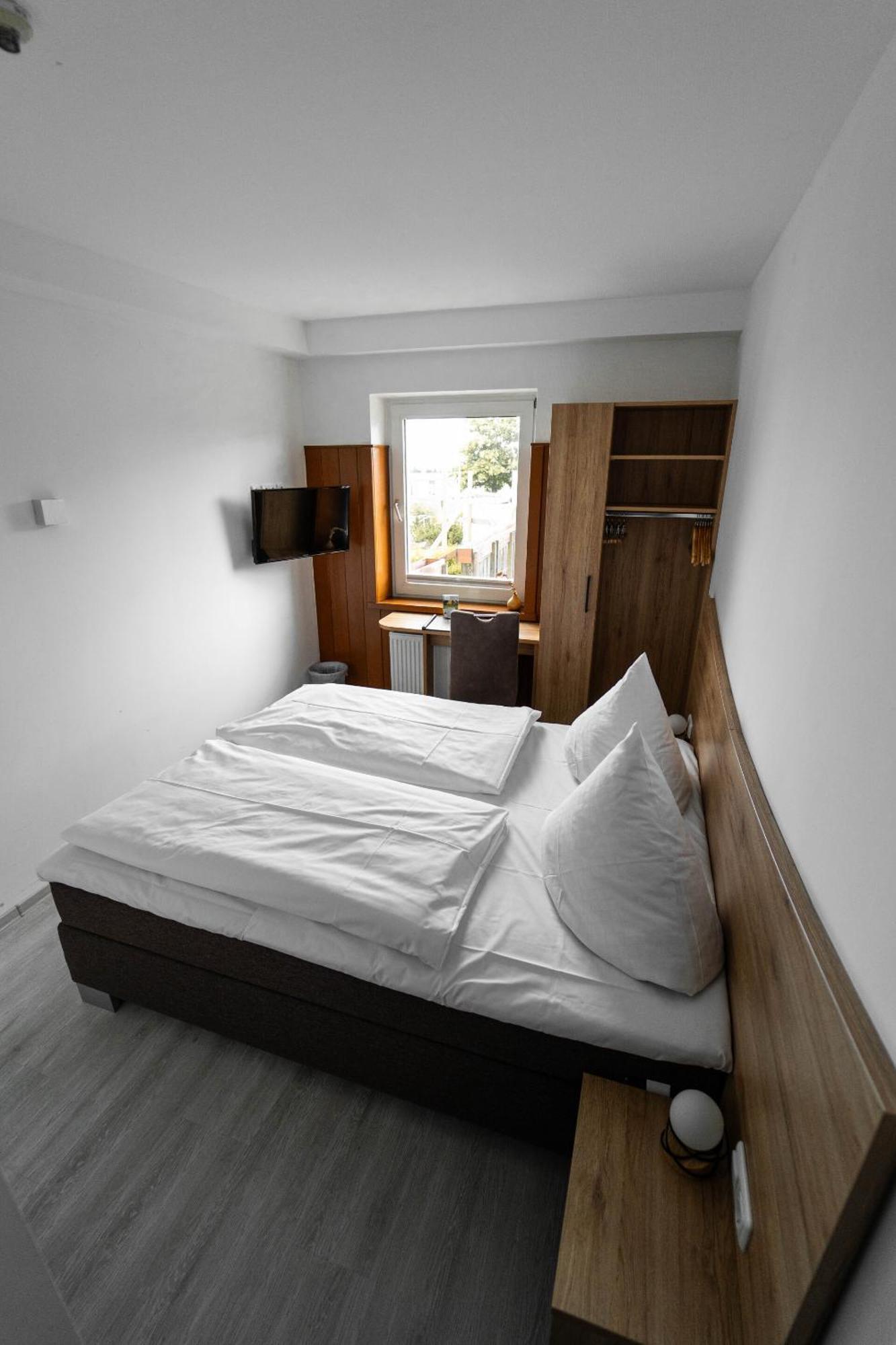 Berghotel Deutscher Flieger Wasserkuppe Gersfeld Habitación foto